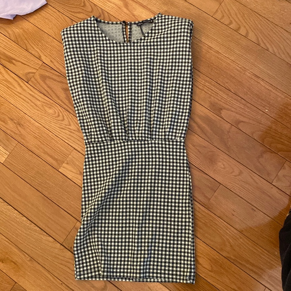 Never worn Zara dress with shoulder pads